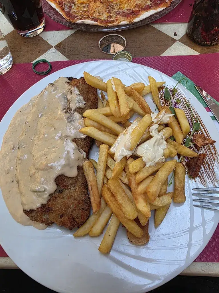 Thomas L._Restaurant-Pizzeria Castel San Angelo_Mommenheim_review