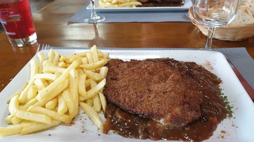 Le Coq Blanc restaurant in Monswiller