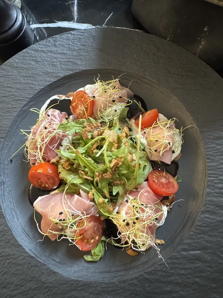 clara danveau_Hotel Restaurant Authentic By Balladins - Field Malar_Guillerval_review