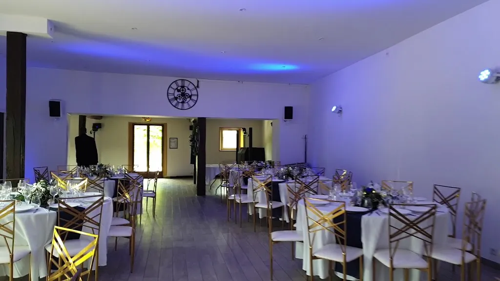 Hotel Restaurant Authentic By Balladins - Field Malar_Guillerval_slider_image_2