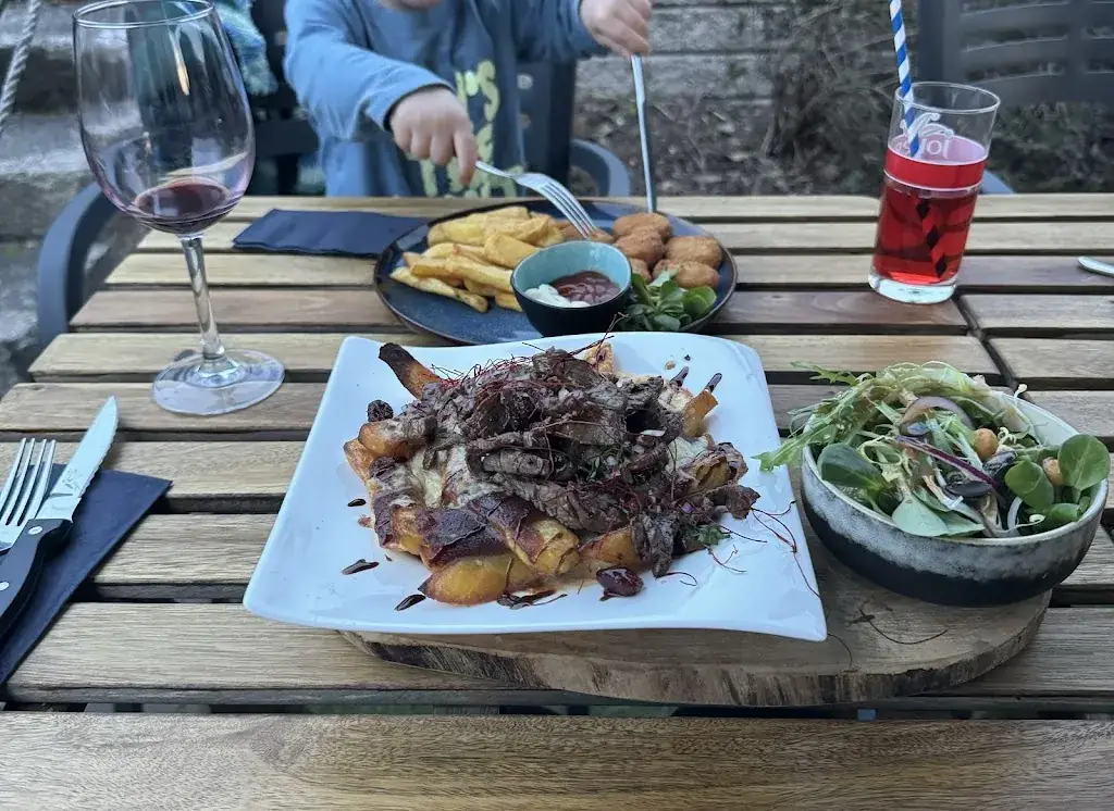 Lauren Jackson_La Petite Moselle_Berviller-en-Moselle_review