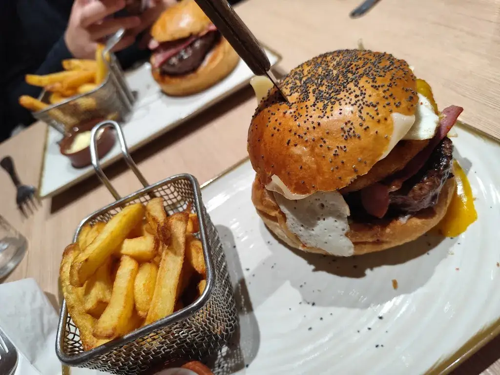 SISI 42_Burger Et Traditions_Montbrison_review