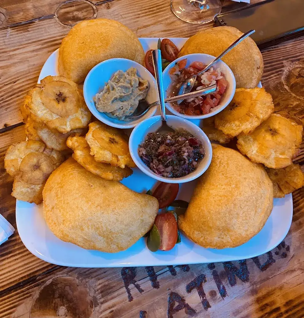 Rincón Latino_Montmédy_slider_image_3