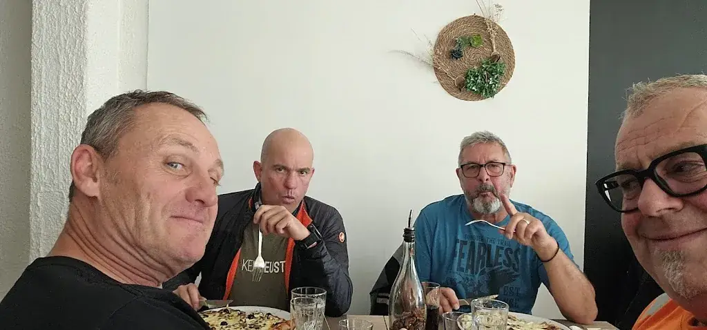 Peter Schampaert_Le Lorenzo_Der_review