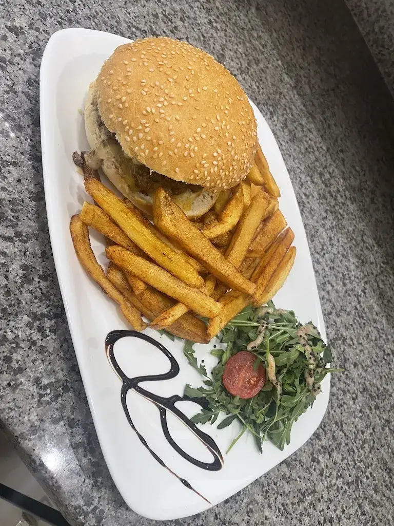 Le Lorenzo_Der_slider_image_2