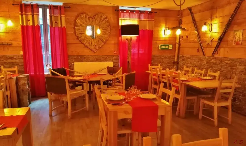 Chez les fondus Montbrison_Montbrison_slider_image_3