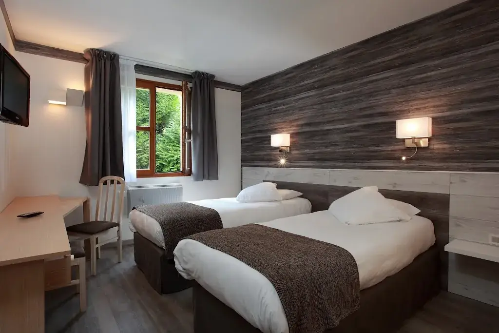 Logis Hôtel le Luth_Mirecourt_slider_image_2