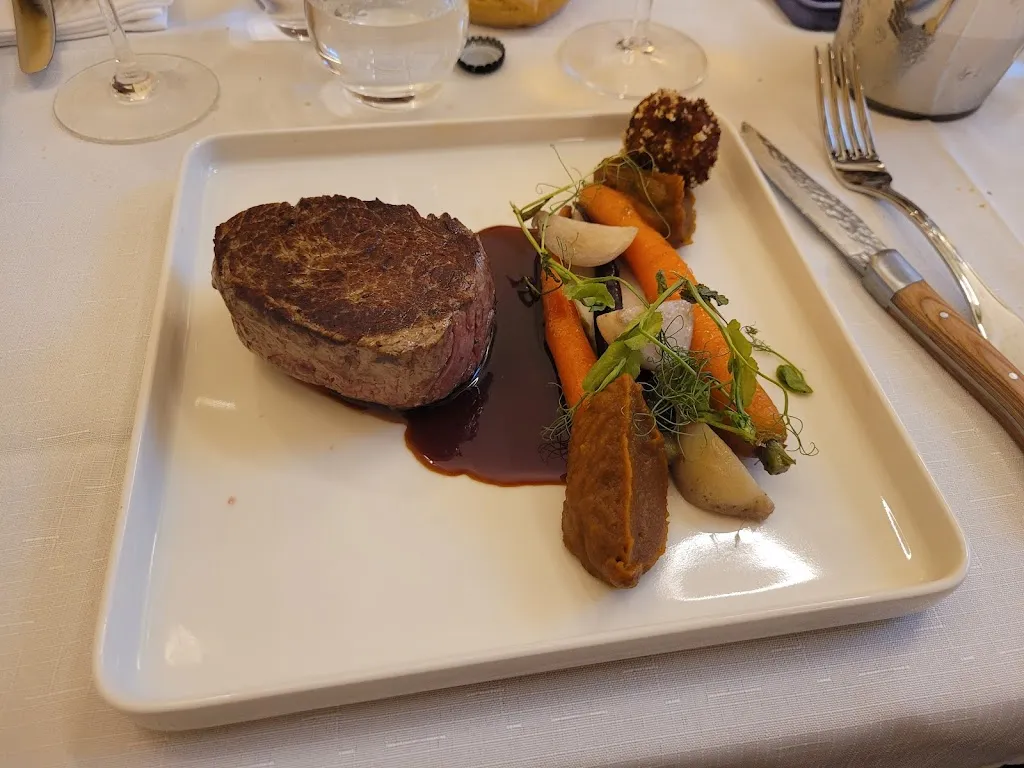 Benjamin Venard_Le Chandelier_Montmirail_review