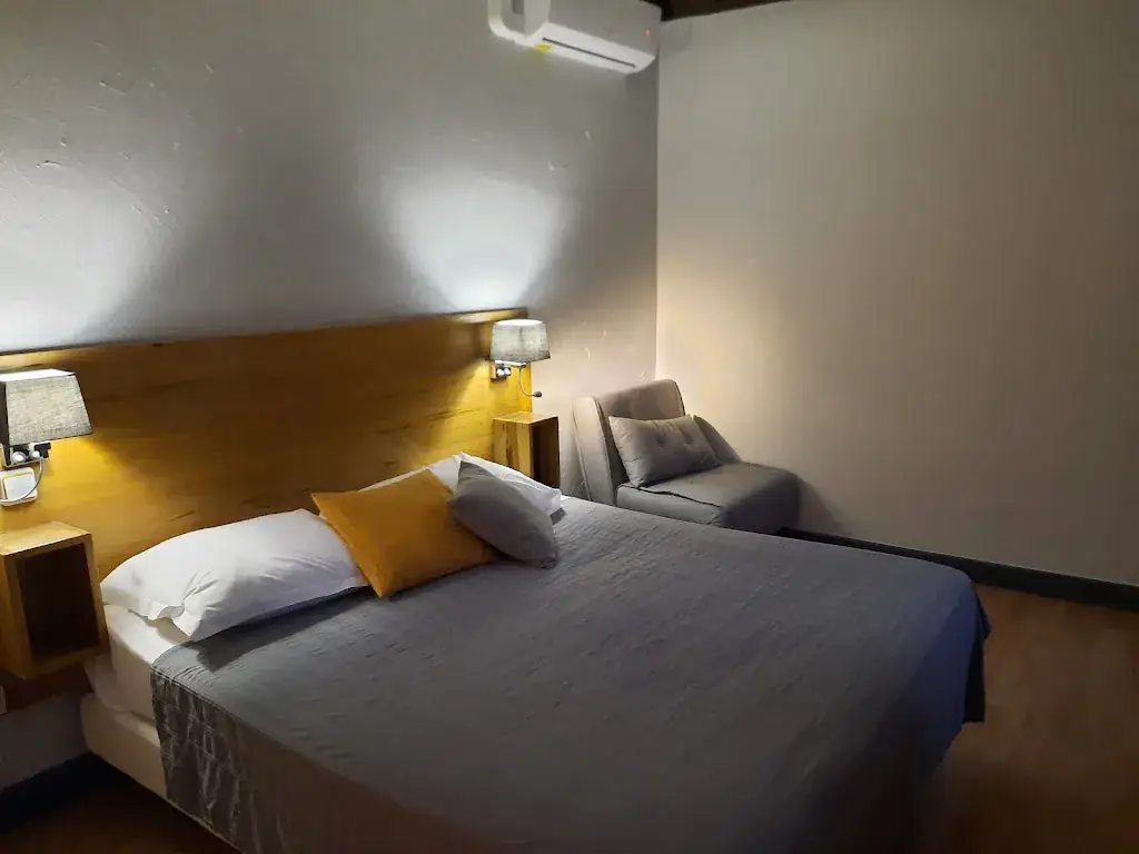 Hôtel Montmirail_Gigondas_slider_image_1