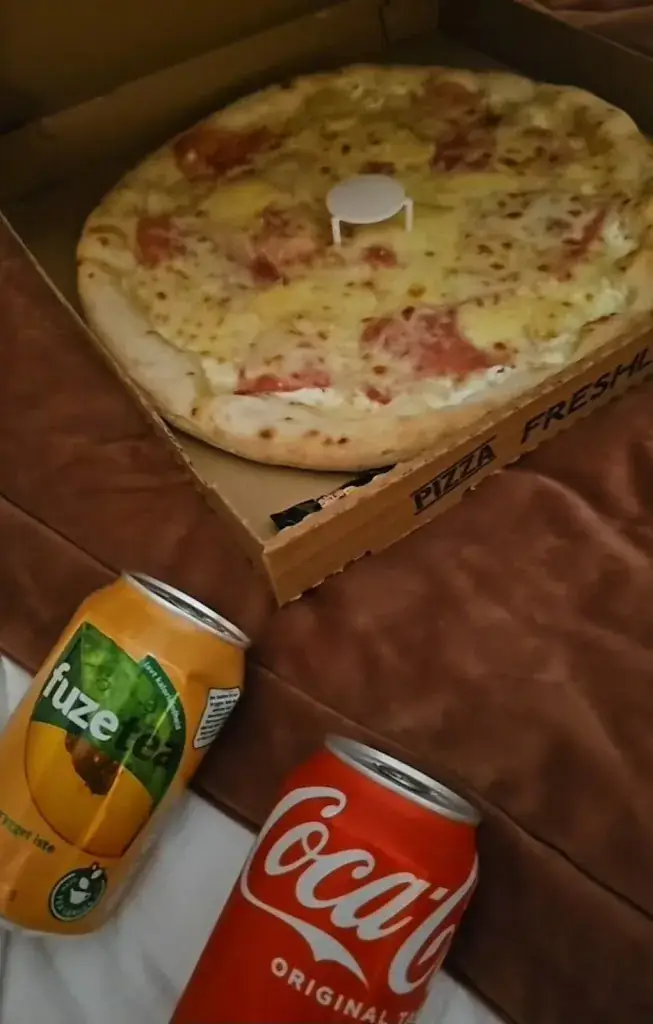 Mae R._FOOD ET PIZZA_Montmirail_review