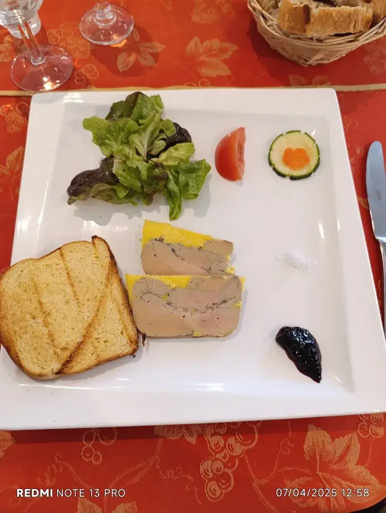 Ortenza Ortenza_Le Fer à Cheval_Magneux-Haute-Rive_recensione