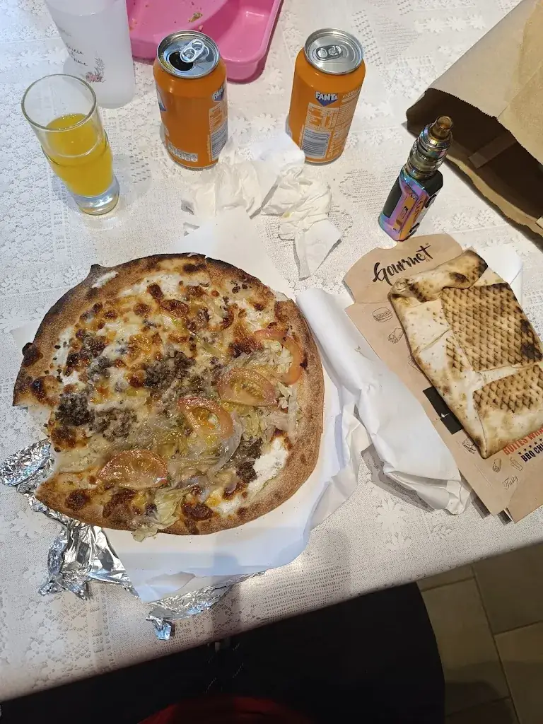 psyk0ze09_Amigo Pizza_Montmirail_recensione