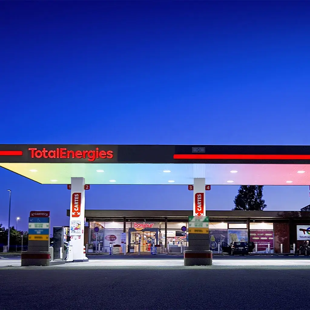 Total Petrol Station Access_Montmirail_slider_image_3