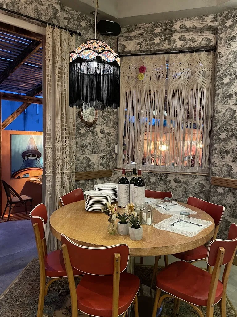 Elvira Rakhmanova_Aux Vieilles Casseroles_Metz_review