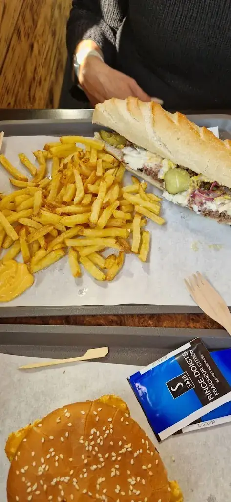 Cathie Foucault_LA FRITERIE_Moulins-lès-Metz_review