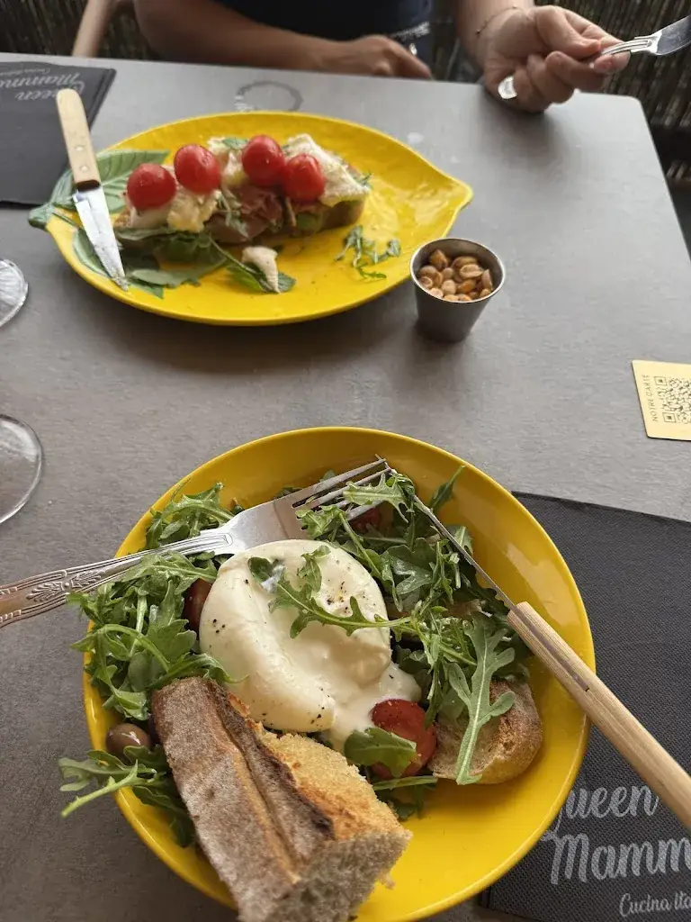 pouyan Sadri_Queen Mamma - Waves_Moulins-lès-Metz_review