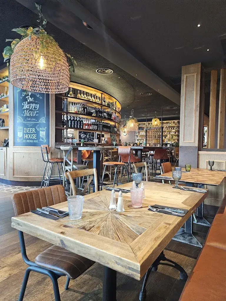 Queen Mamma - Waves_Moulins-lès-Metz_slider_image_3