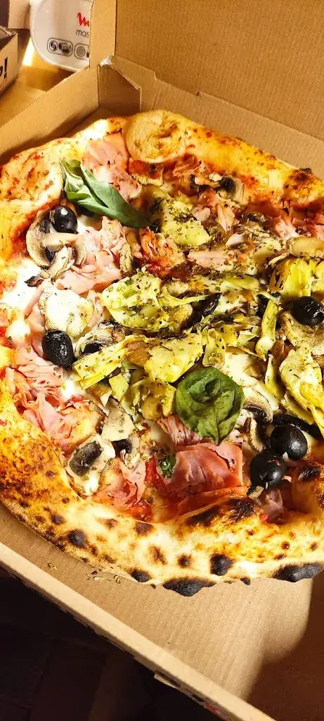 C Pioupiou_Pizzeria Piazza di Ofena_Neufchef_recensione