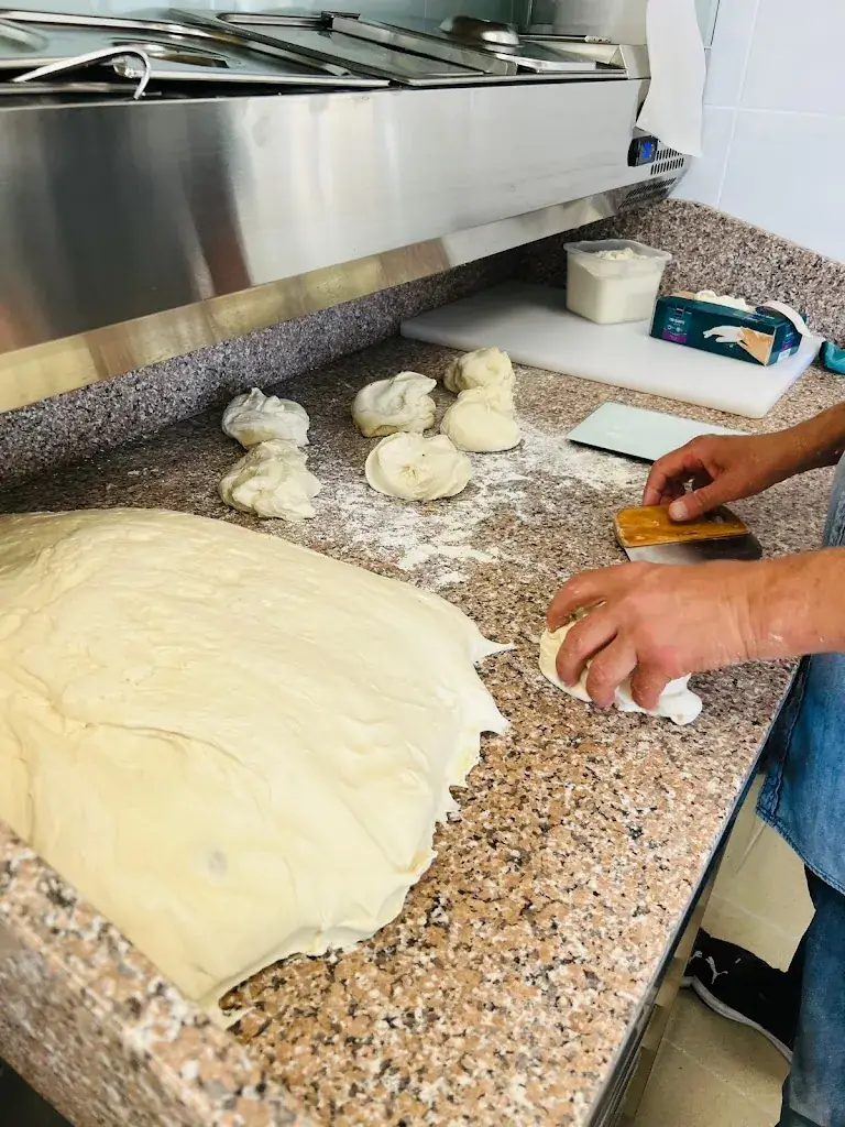 Pizzeria Piazza di Ofena_Neufchef_slider_image_3