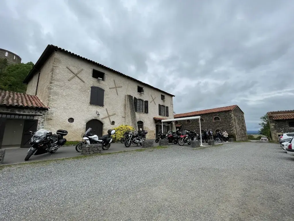 Auberge la Césarde_Marcilly-le-Châtel_slider_image_3