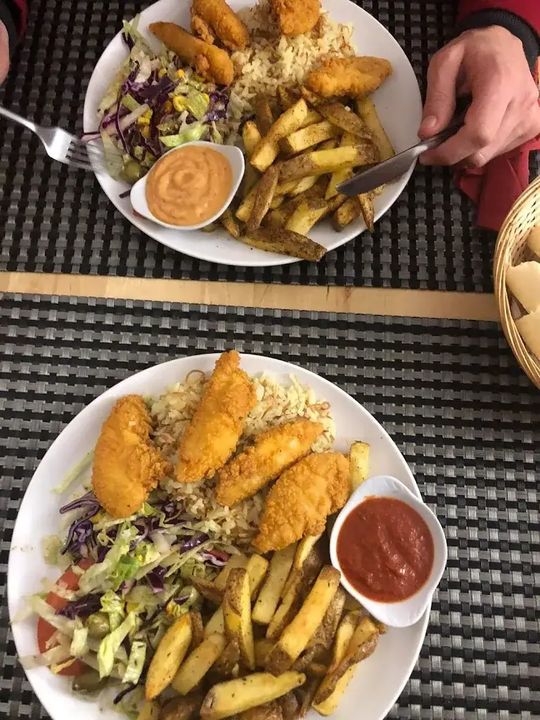 Stefan Bettiol_Kitchen3Pyramides_Moûtiers_review