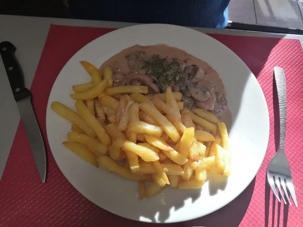 Catherine_Bar.Restautant.Café des 3 Jumeaux_Moyenmoutier_review