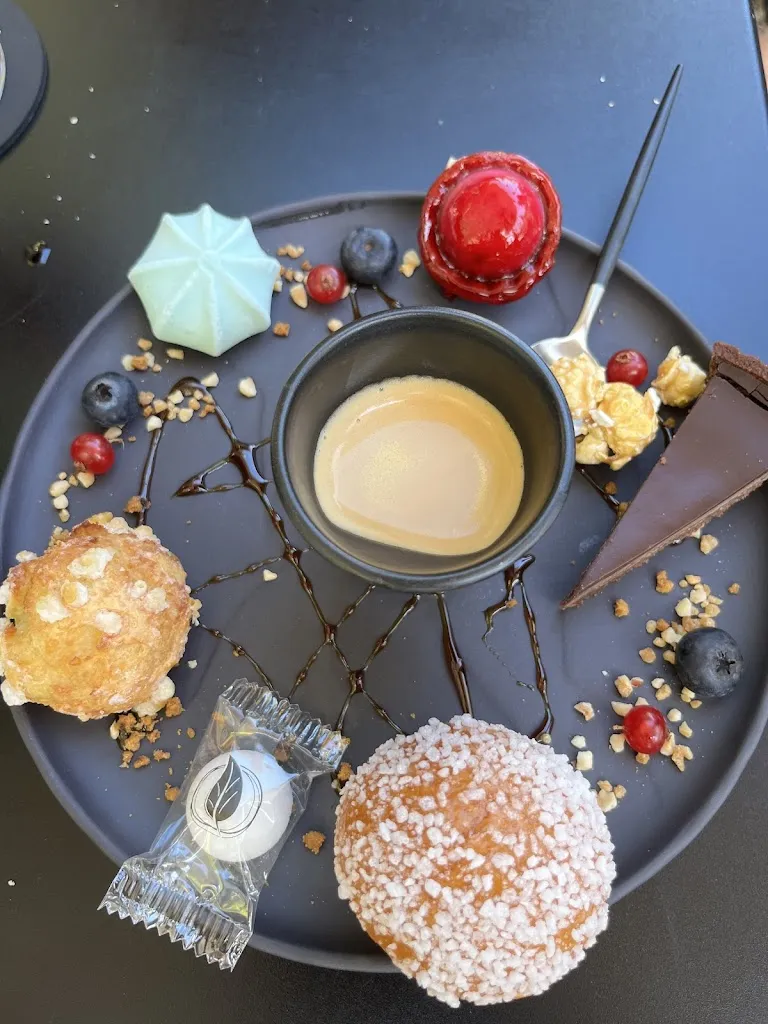 Jessicah Amrine_🍷 Le Bistrot des Prés Verts à Châteauneuf ⚠️ Réservations max 5 personnes_Châteauneuf_recensione