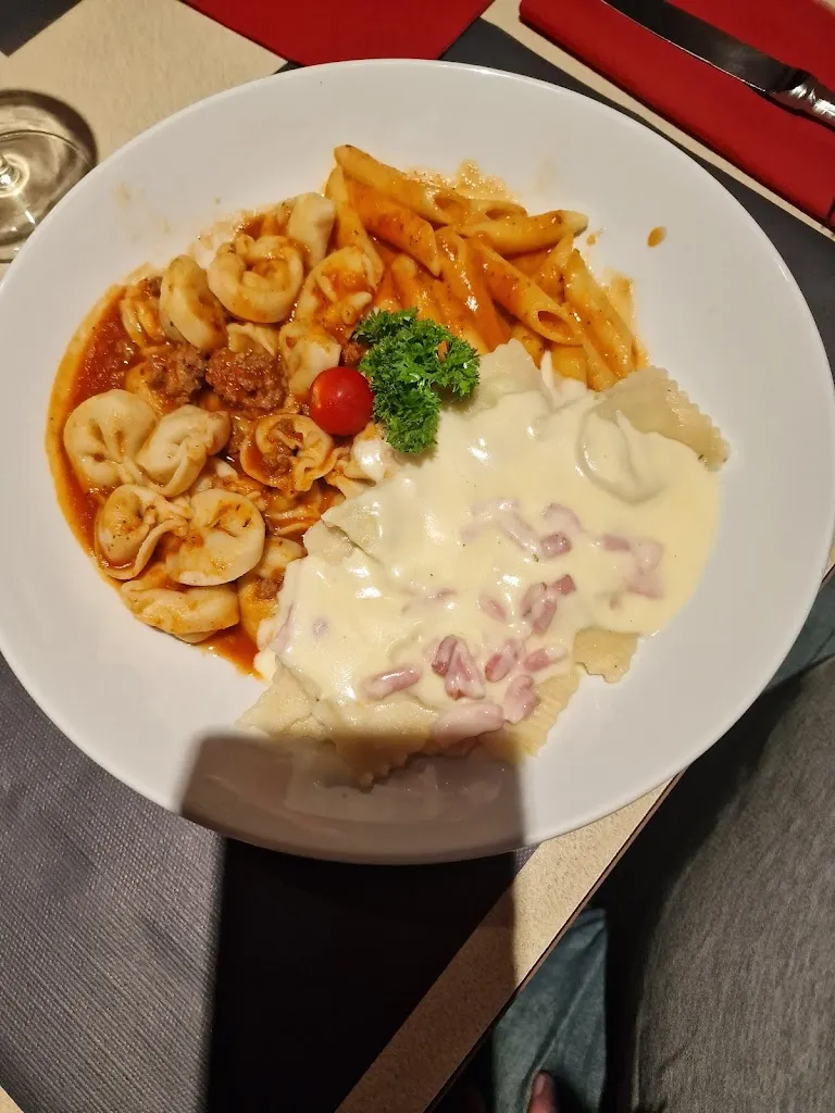 Cindy Hermes_Restaurant-Pizzeria Le Perroquet_Luxembourg_review