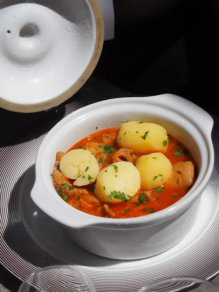 Hostellerie du Château, La table de Guillaume_Châteauneuf_slider_image_2