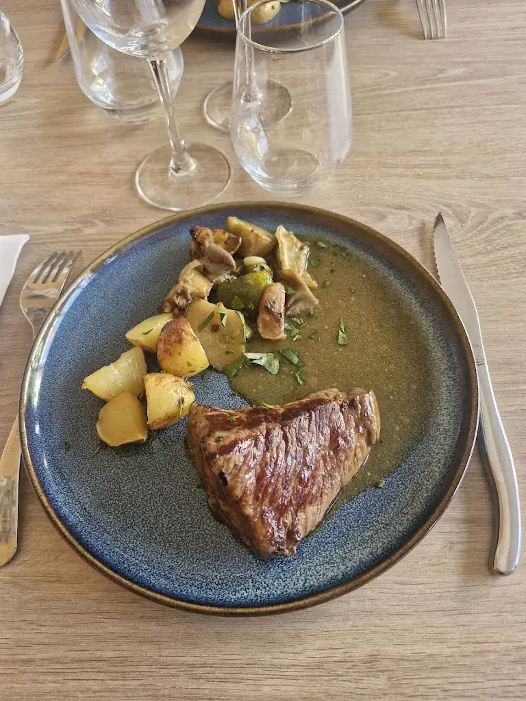 Hostellerie du Château, La table de Guillaume_Châteauneuf_slider_image_3