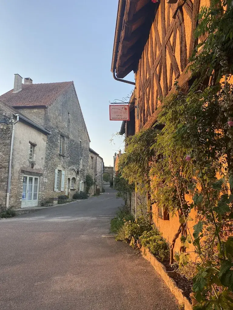 Tania Parry_L’Orée du bois_Châteauneuf_review