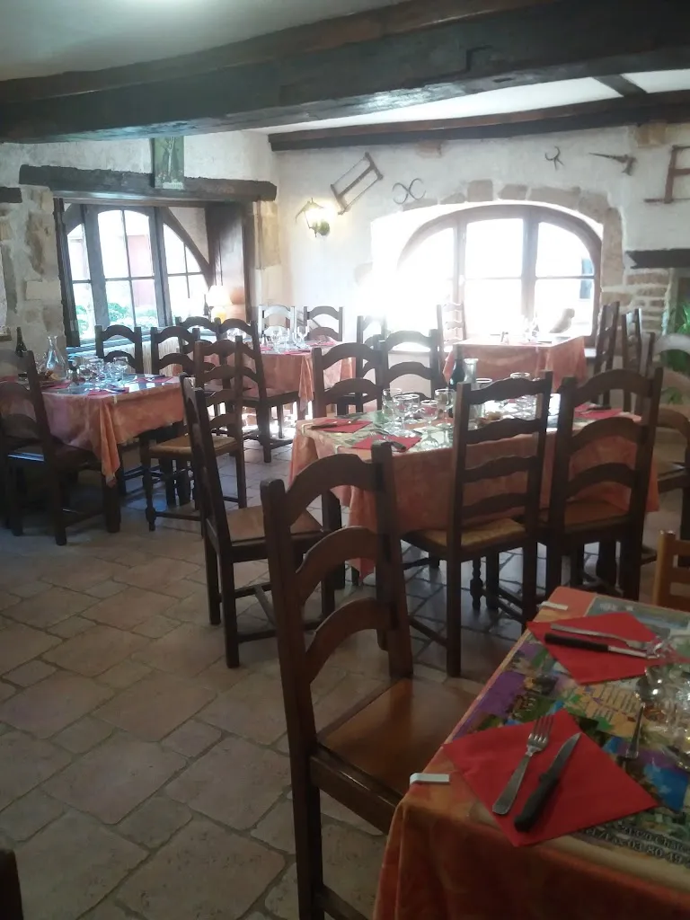 Auberge du Marronnier restaurant in Châteauneuf