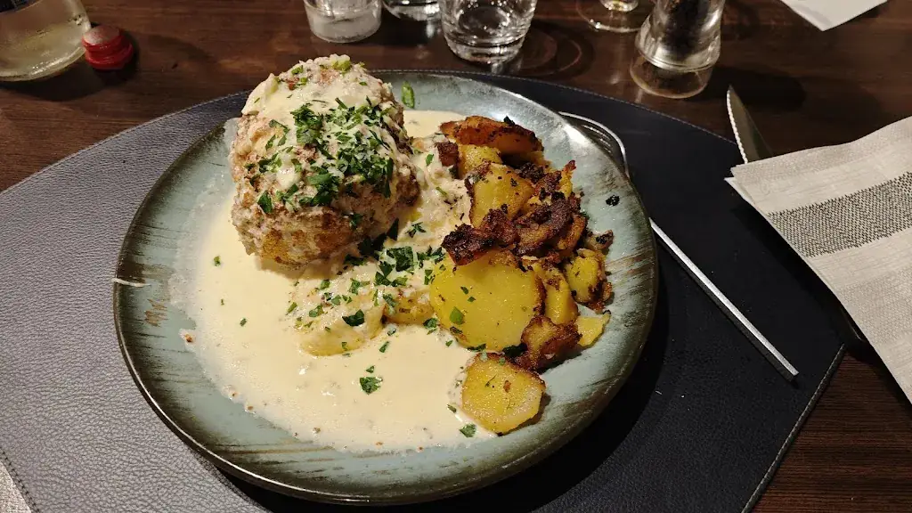 Saverio Falcone_Au Cheval Noir_Lampertheim_review