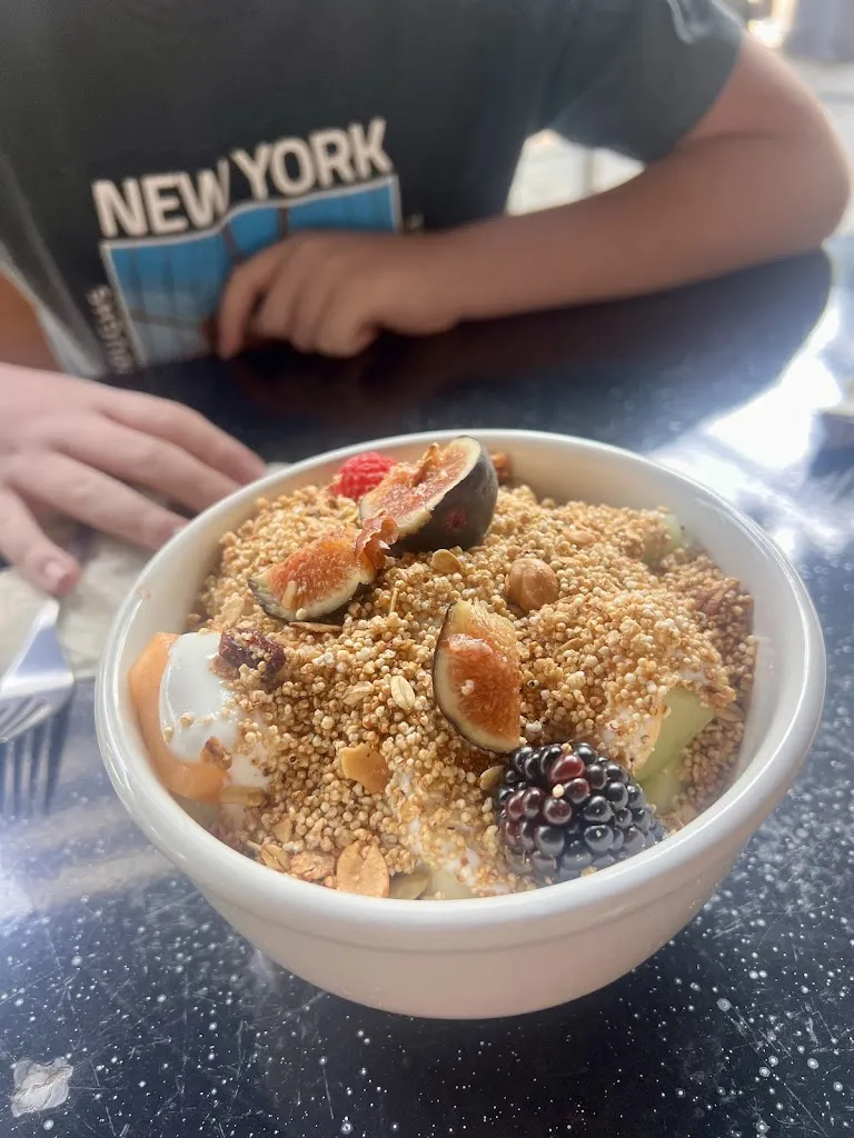 Amber Mota_Peltre (Río Lerma)_Mexico_review