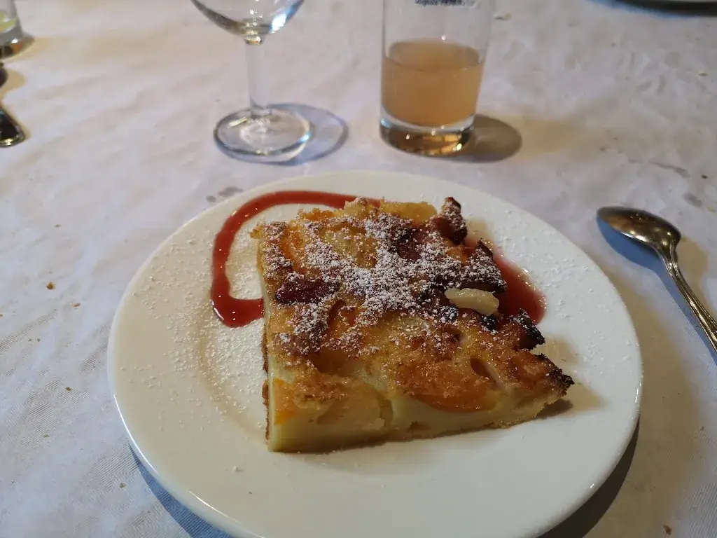 Claude G (Claudius)_La Voisinée_Ronno_review