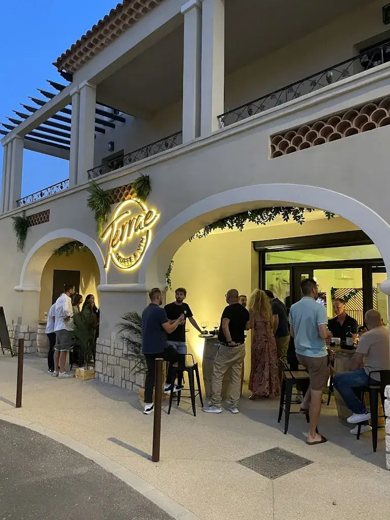 Terrae - Truffe & Vin_Châteauneuf-du-Pape_slider_image_1