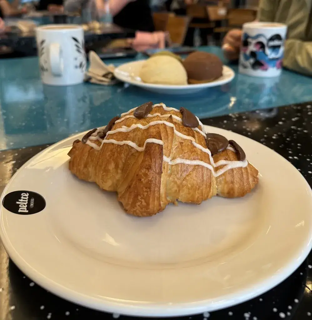 Ana Maple_Peltre Lonchería _Mexico_review