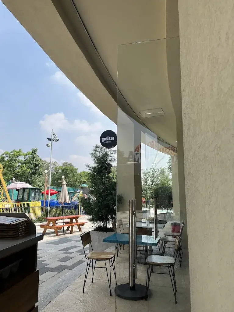 Peltre Lonchería (Parque Aztlán) restaurant in Mexico