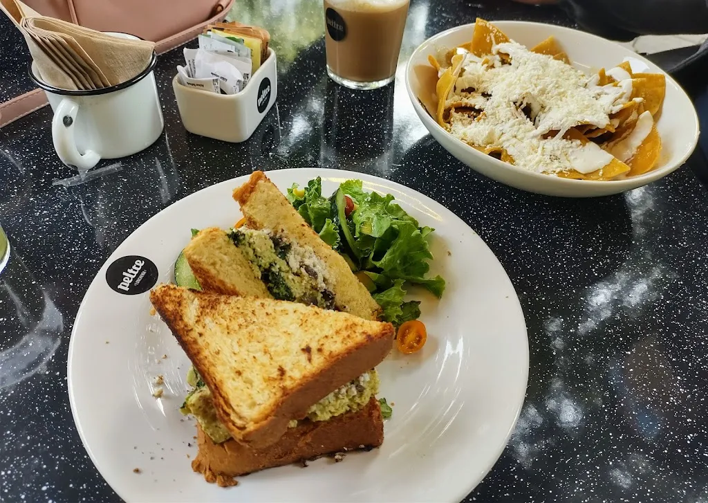 Peltre Lonchería (Coyoacán)_Mexico_slider_image_3