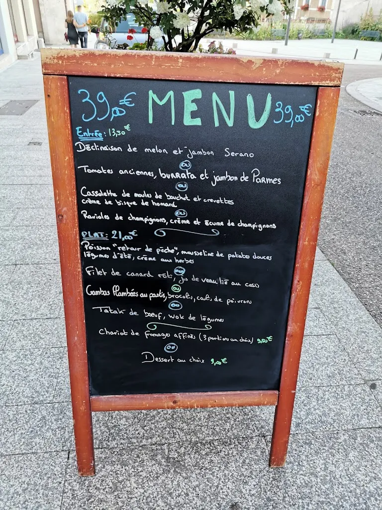 Priscilla van_Hôtel - Restaurant L'évidence_Neufchâteau_recensione