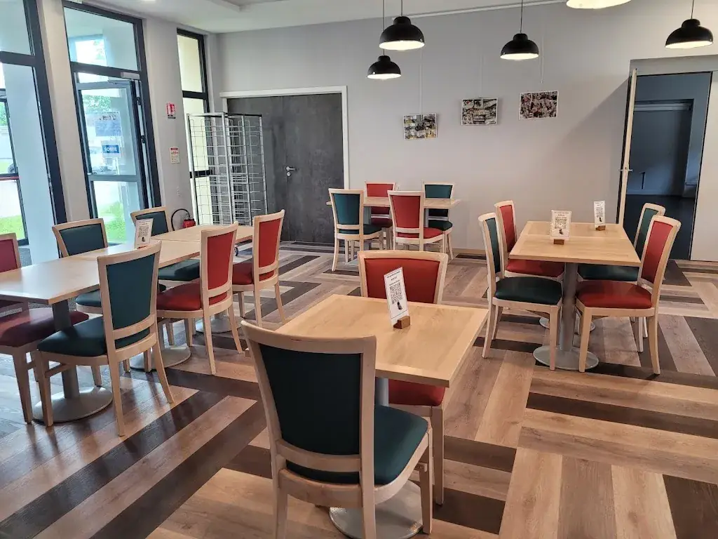 Le Néocast Restaurant in Neufchâteau