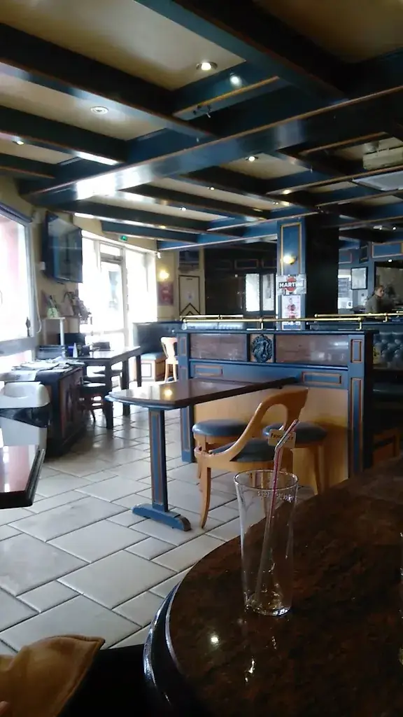 Hôtel Restaurant EDEN ristorante a Neufchâteau