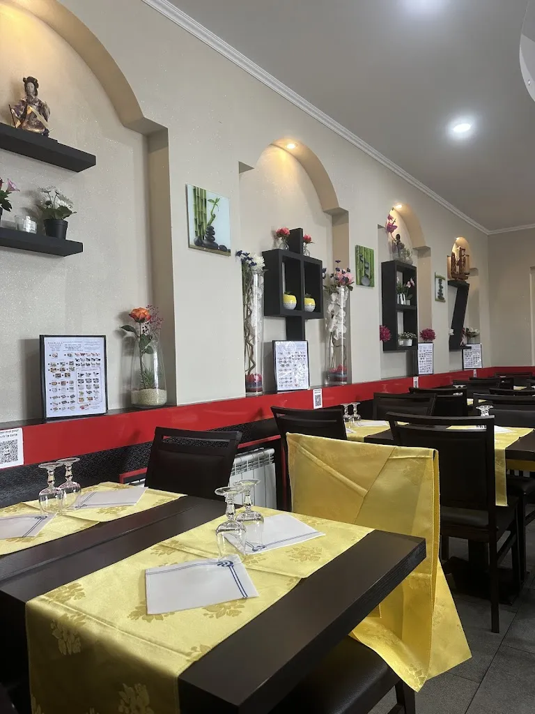 Zoe D_Hoki Sushi_Pierry_review