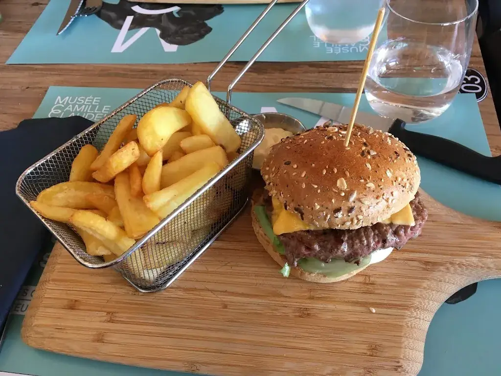 Patrick DIGONNET_Café du Théâtre_Nogent-sur-Seine_review