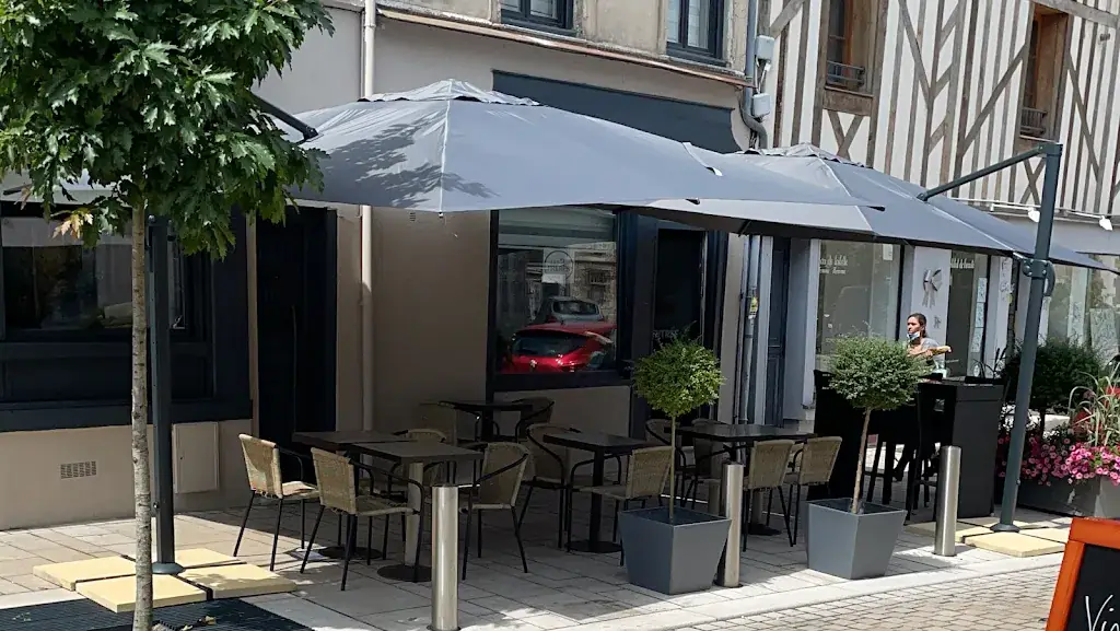 Les 2 Frères&Meatpoint restaurant in Nogent-sur-Seine