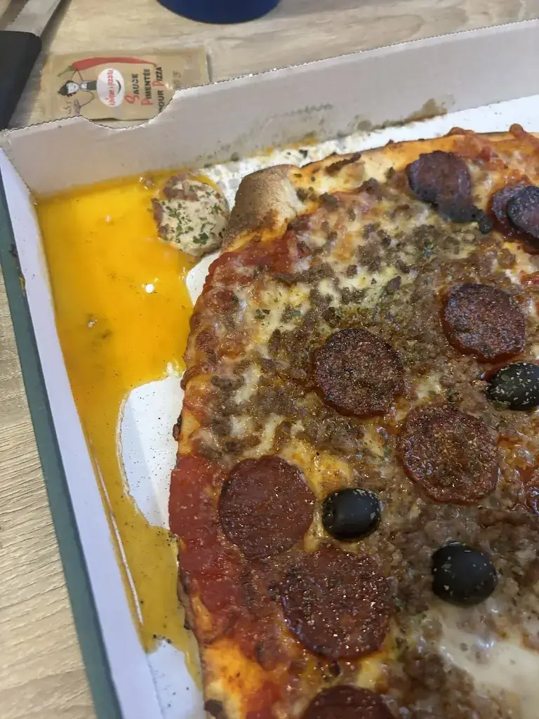 Amandine Petit_Le Kiosque à pizzas - Nogent-sur-Seine._Nogent-sur-Seine_review