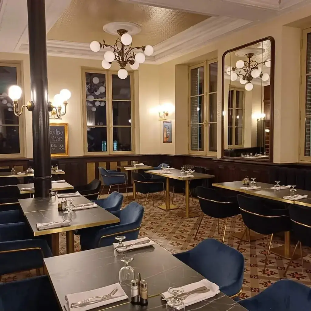 Café De Bellevue restaurant in Nogent-sur-Seine