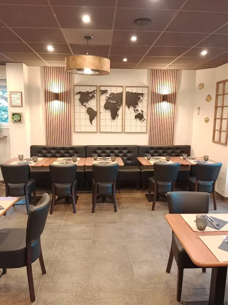 Villa Milano restaurant in Chasse-sur-Rhône