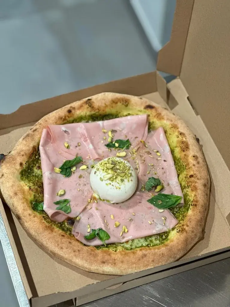 Chez Djoti_Porcelette_slider_image_3