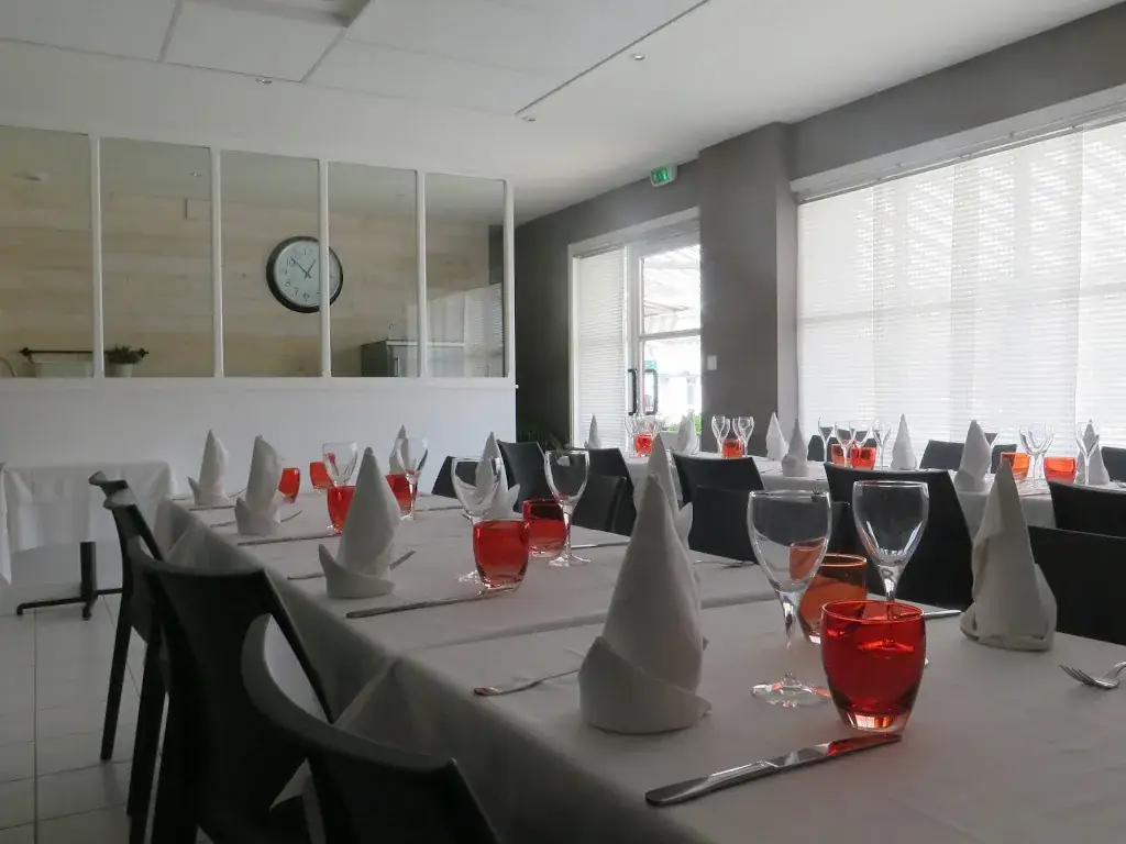 Bistrot Dupont - Troyes restaurant in Pont-Sainte-Marie